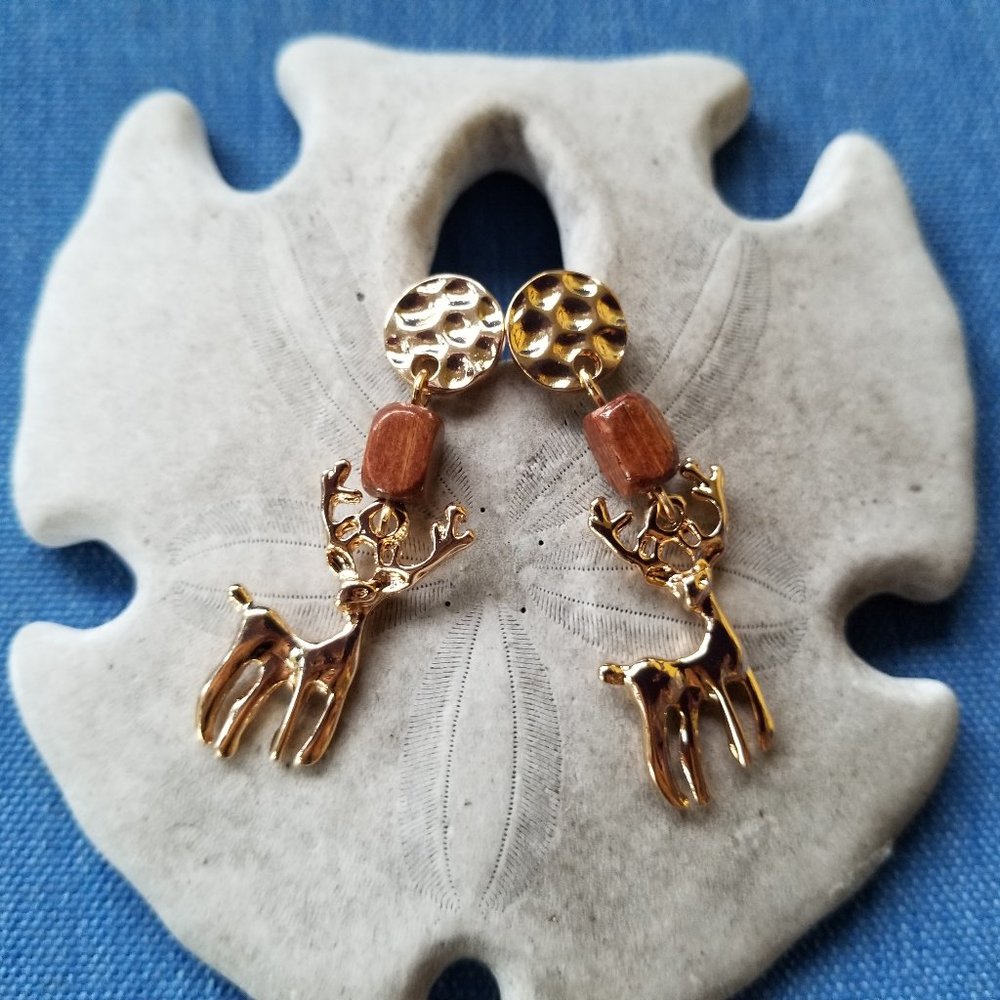 Deer (Buck with Antlers) Earrings - NWOT
